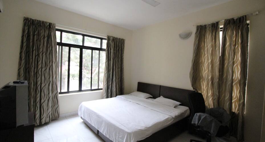 Magnus Koregaon park, Pune 5